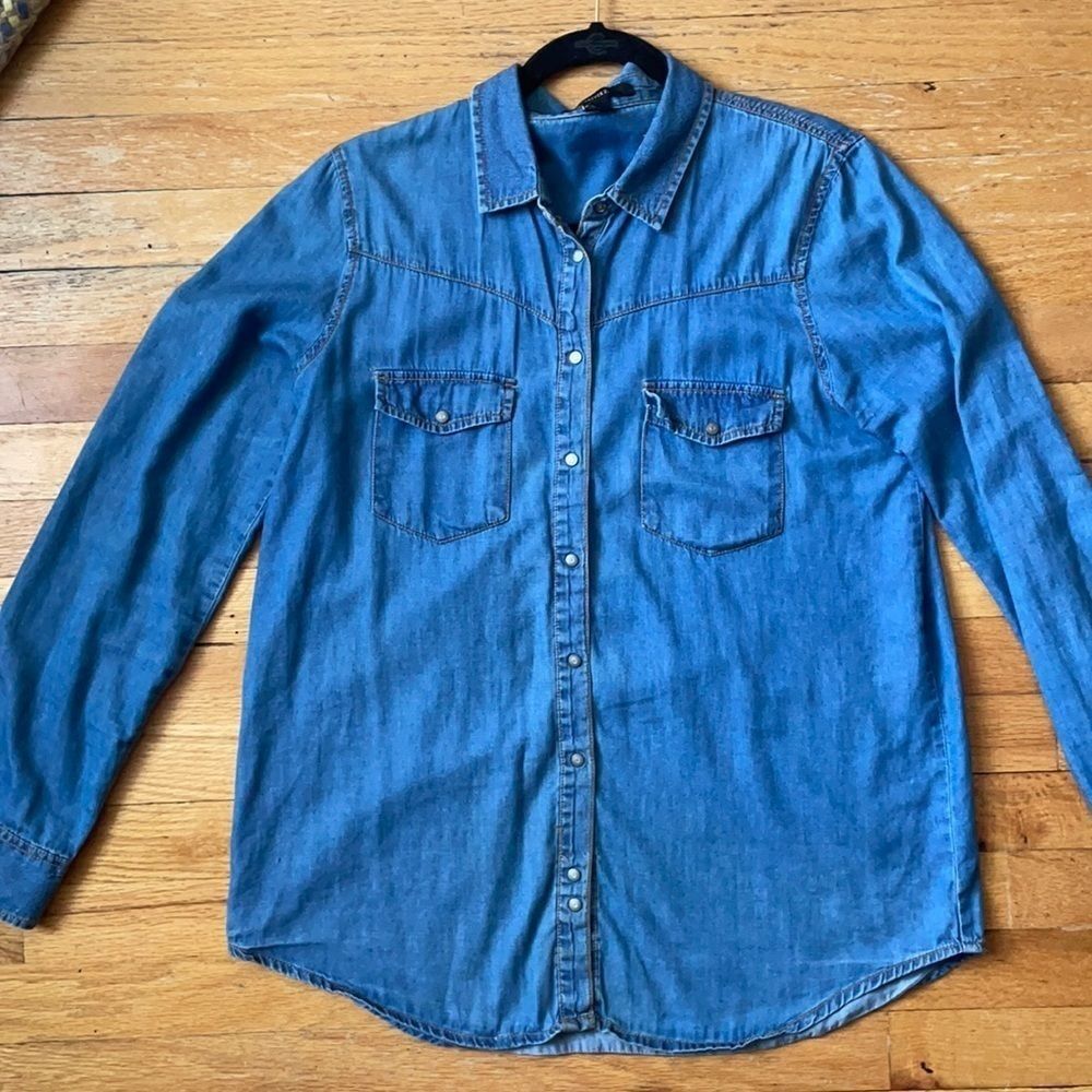 Forever 21 Jean Style Button Down (L)